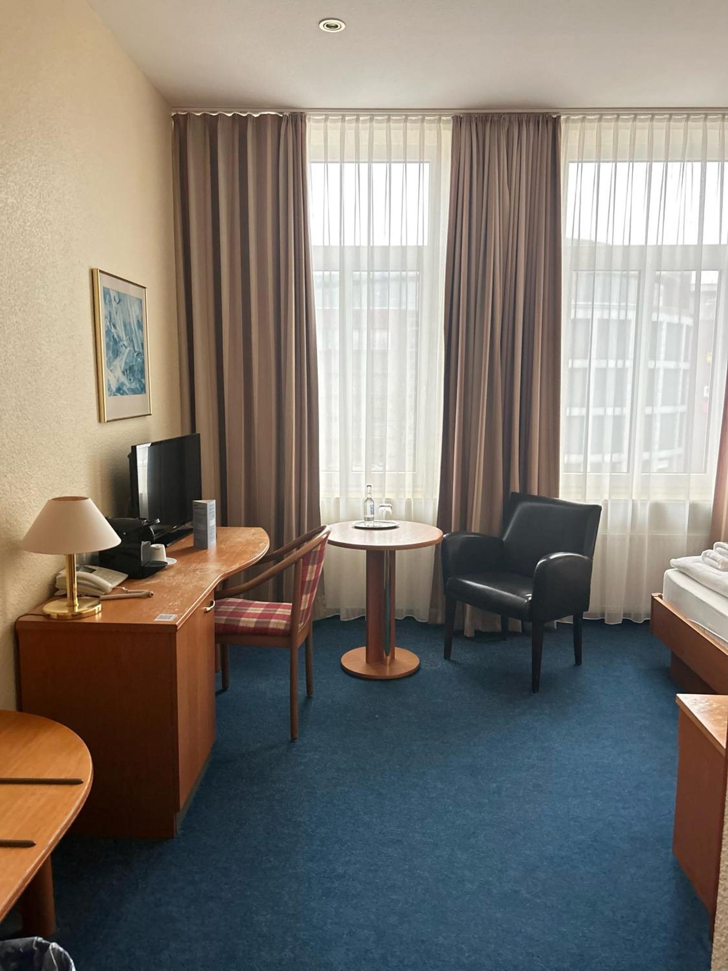 Sure By Western Hotel
