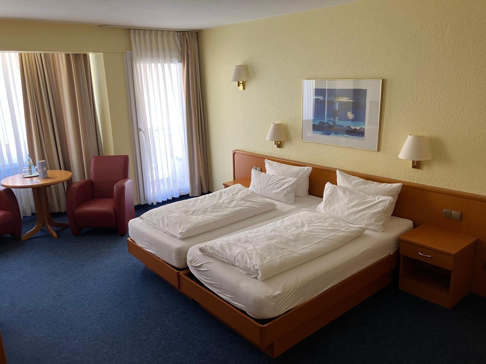 Hotel Sure By Western 4*